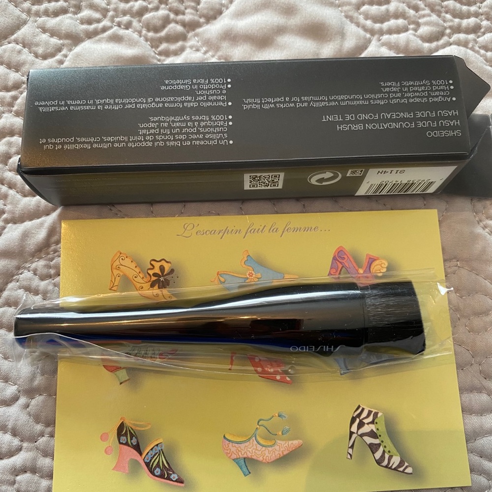 SHISEIDO HASU FUDE FOUNDATION BRUSH